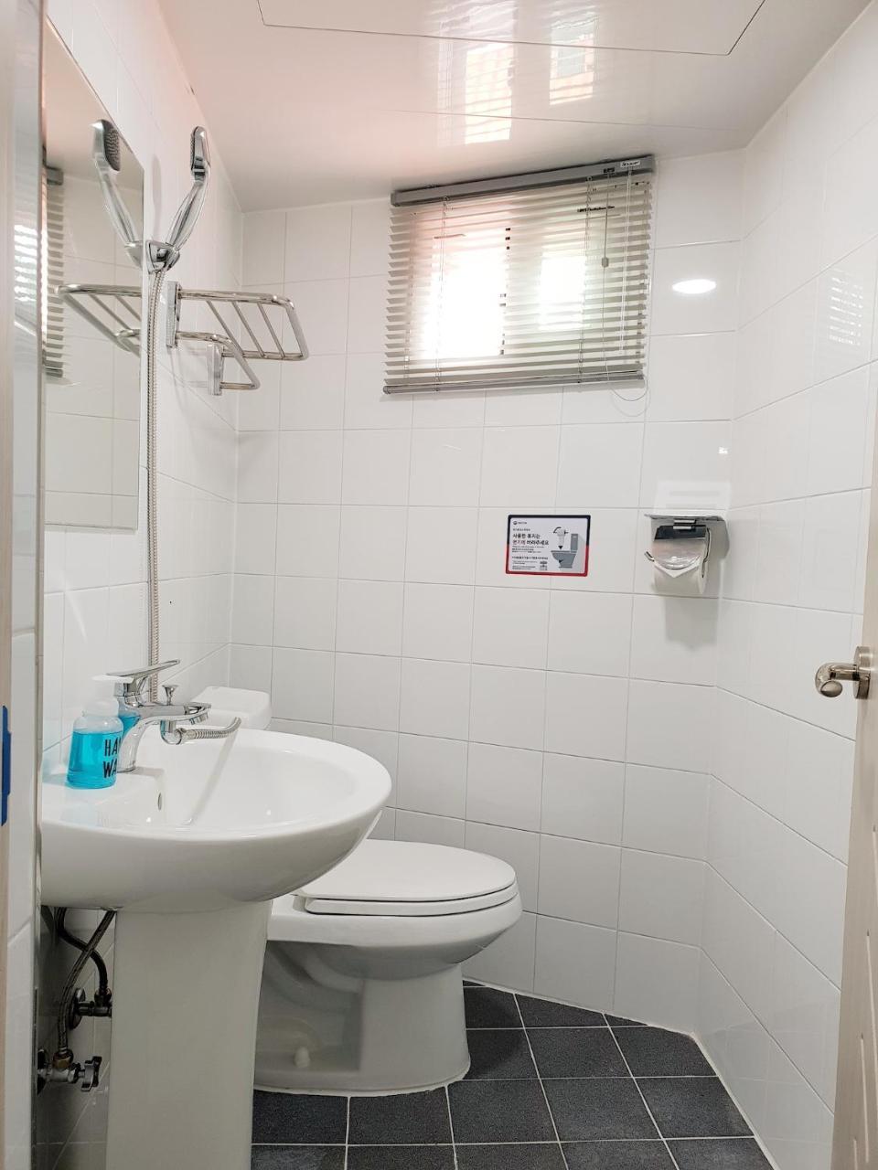 Dal Garam Guesthouse Каннын Экстерьер фото
